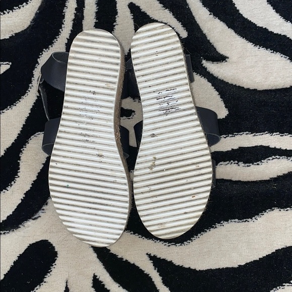 Patrizia Woven Strappy Platform sandals size 7M 😘 - Picture 6 of 8